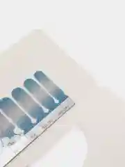 Фуксия наклейки на ногти разного дизайна