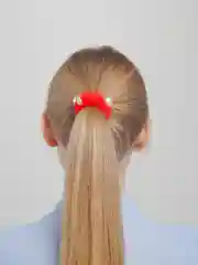 Красный резинка для волос меховая с жемчужинами