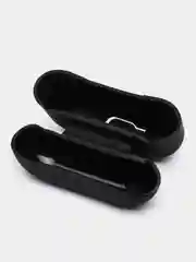 Черный чехол на Airpods Pro