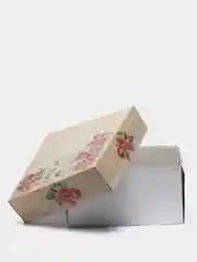 Картонная кондитерская упаковка "Красные розы"