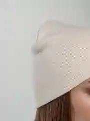 Светло-бежевый шапки/ Шапки женские/ Шапки для девочек/ Шапки на весну