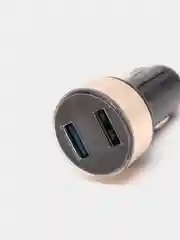 Золотой автомобильное зарядное устройство для телефона с цифровым дисплеем
