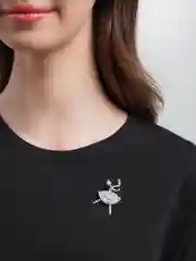 Серебряный брошь женская