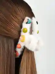 Желтый заколки для волос
