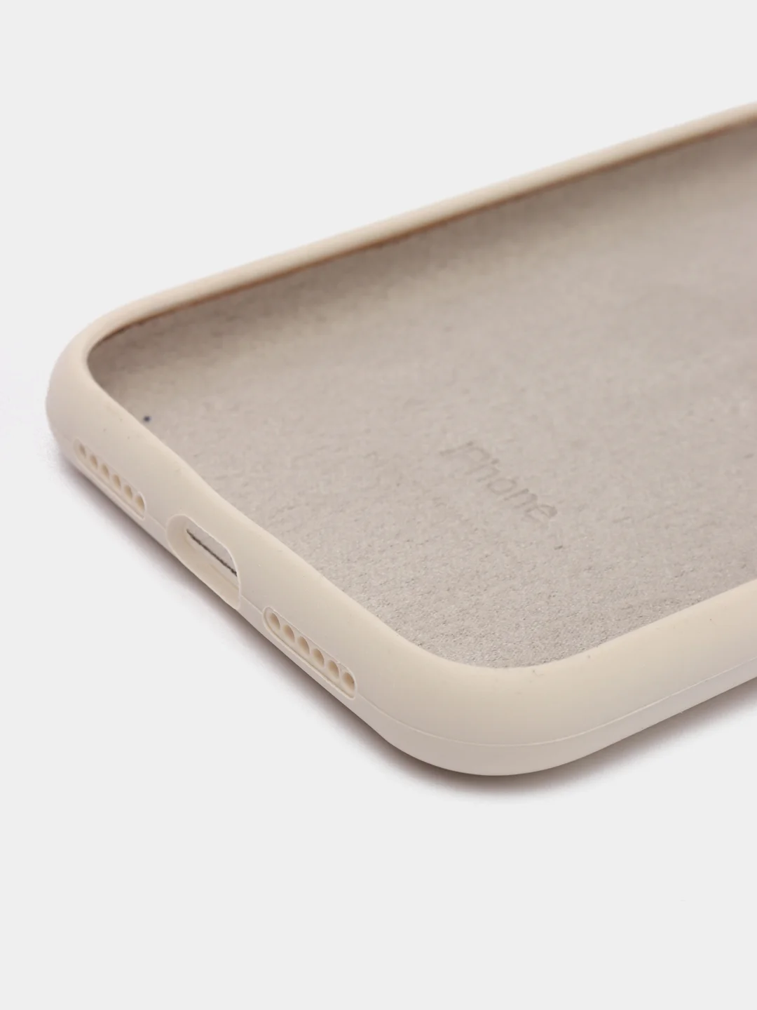 Бежевый чехол Silicone Case для iPhone 11 с закрытым низом