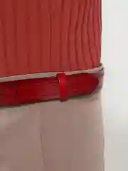 Багровый ремень женский