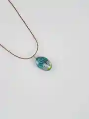 Голубой ожерелье на шею, с прозрачным кулоном