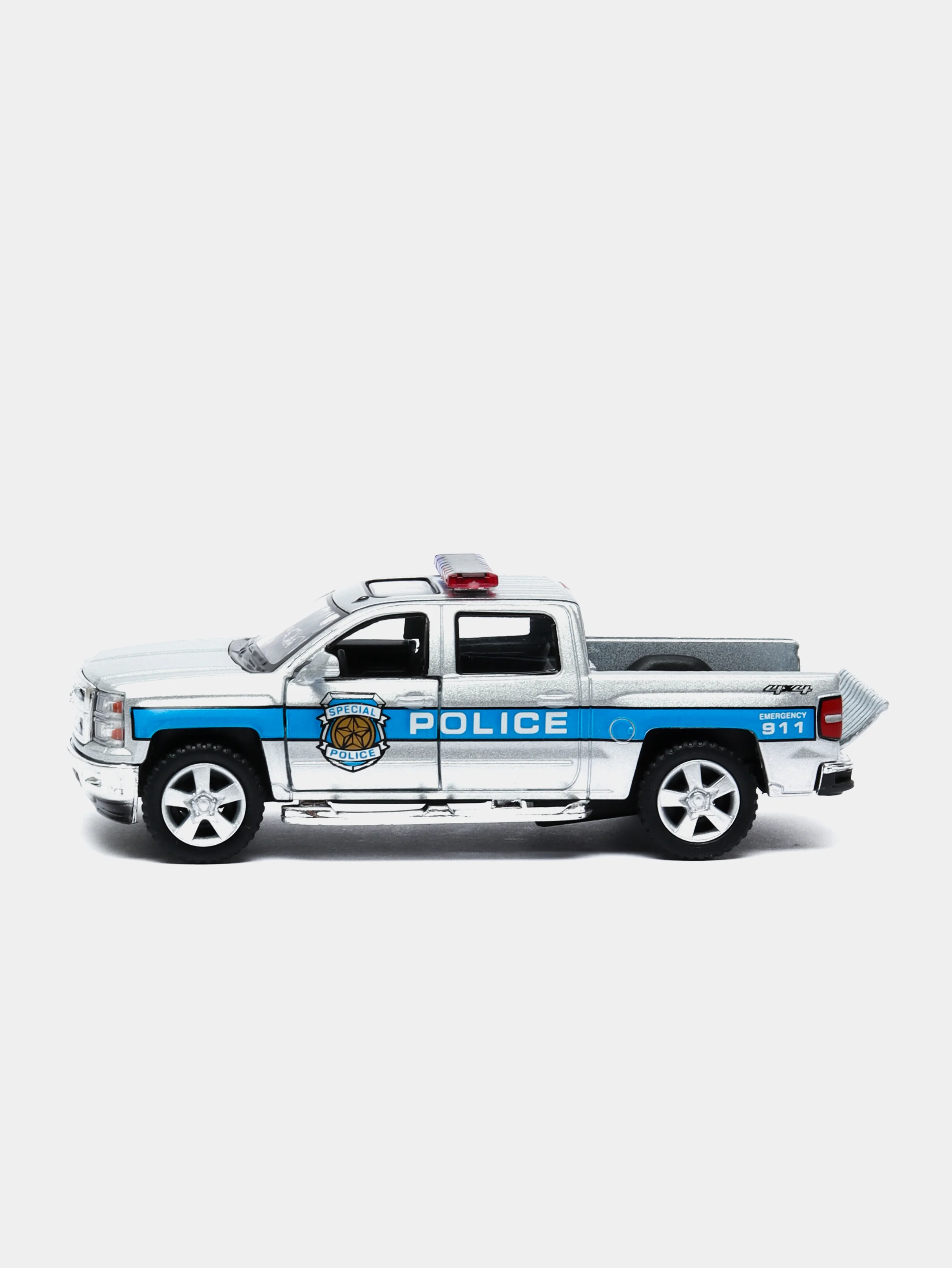 Серебряный металлическая машинка 2014 Chevrolet Silverado 1:46 Kinsmart KT5381DPR