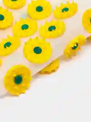 Белый акупунктурный игольчатый массажный коврик (аппликатор Кузнецова) 14 х 32 см