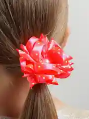 Розовый бантики для волос