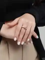 Коралловый кольца из эпоксидной смолы с камнем