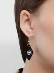 Индиго серьги чёрные с надписями и знаками