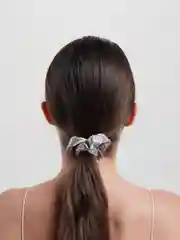 Серебряный резинка для волос, атласная