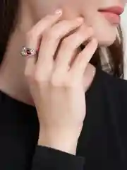 Красный кольцо "Сова"