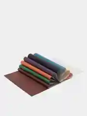 Аметистовый цветная бумага, ножницы и клей