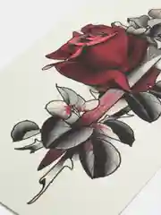 Багровый временное тату