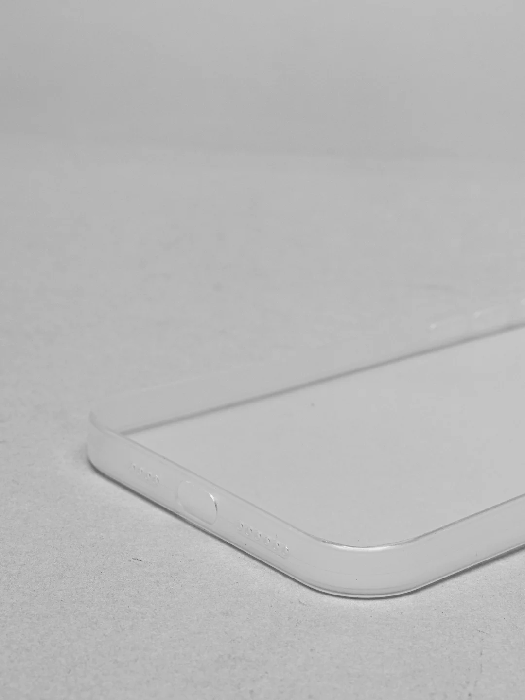 Белый чехол на iPhone 6, 6S, 7, 8, SE 2020, 7 Plus, 8 Plus, X, XS, XS Max, XR, 11, 11 Pro, 11 Pro Max, 12