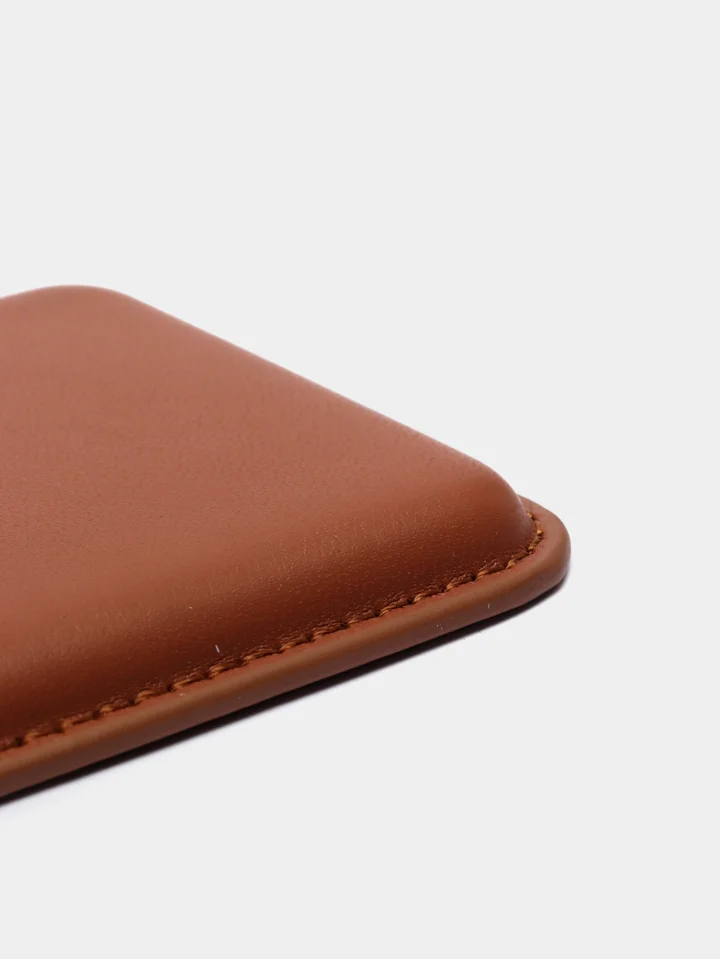 Коричневый кошелек из эко-кожи для карт MagSafe Leather Wallet на iPhone 12, 13 ProMax