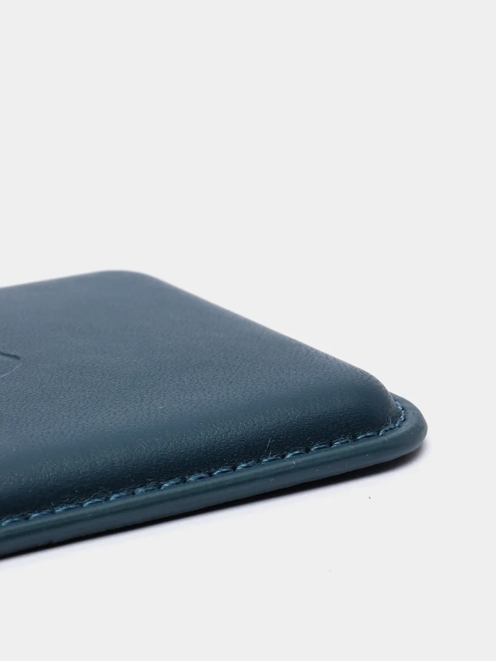 Темно-синий кошелек из эко-кожи для карт MagSafe Leather Wallet на iPhone 12, 13 ProMax