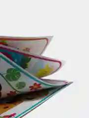 Красный книга с заданиями " Найди отличия"