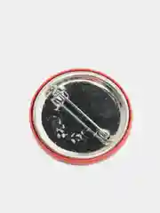Алый аниме значки "Тетрадь смерти","Атака титанов" и другие,  маленькие 38мм