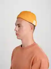 Желтый кепка без козырька "Докер"