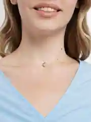 Кулон на эластичной леске