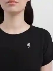 Угольный брошь "Буква"