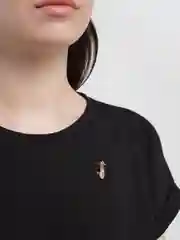 Белый брошь "Буква"