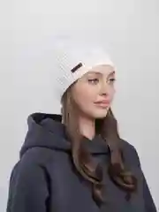 Белый шапка женская тыковка "Аран"