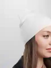 Слоновая кость шапка  женская со стразами ЛОСК