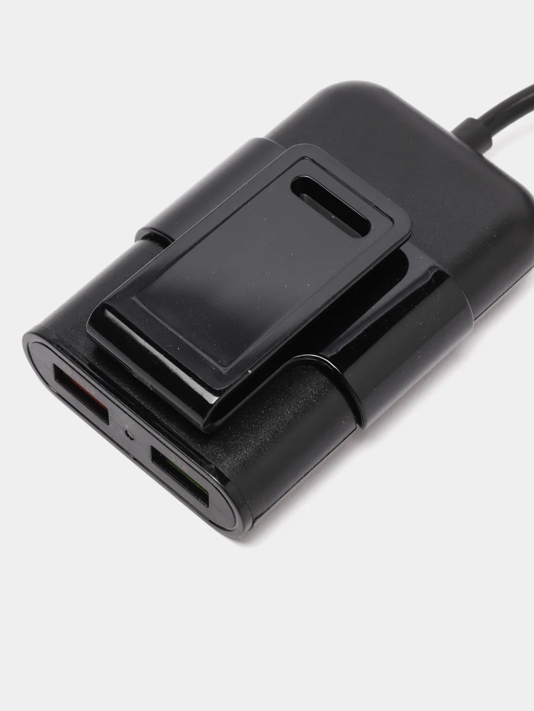Черный автомобильное зарядное устройство USB с удлинителем 1,6 м, с дополнительными разъемами