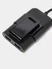 Черный автомобильное зарядное устройство USB с удлинителем 1,6 м, с дополнительными разъемами