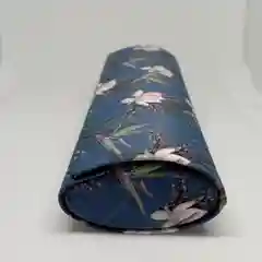 Синий футляр для очков