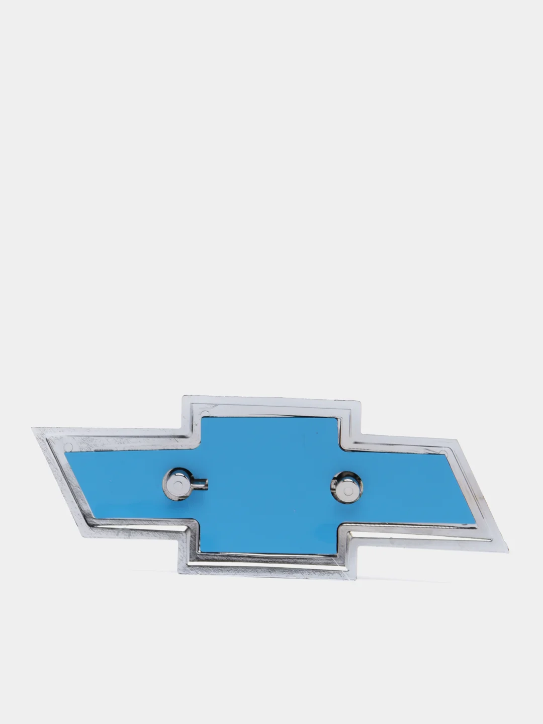 Черный знак, эмблема "Шевроле Нива"