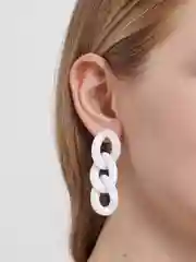 Белый акриловые серьги-цепочки