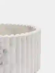 Серый кашпо из гипса