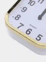 Желтый будильник электронный, 11 х 11 х 4 см