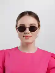 Черный солнцезащитные очки/ овальной формы/ с защитой от ультрафиолетовых лучей