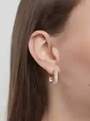 Белый серьги-конго квадратные с камнем