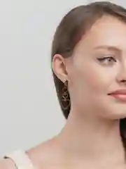 Золотой серьги-гвоздики, длинные, из стали