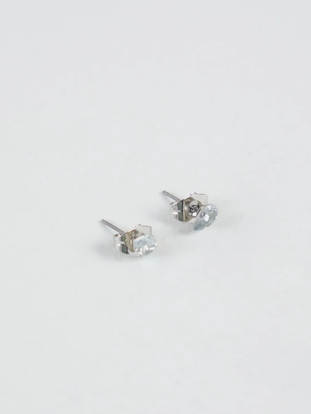 Серебряный серьги-гвоздики Swarovski Xuping