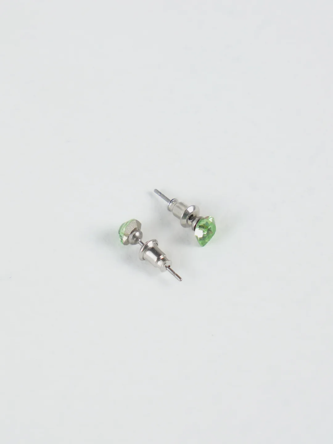 Лесной зеленый серьги-гвоздики Swarovski Xuping