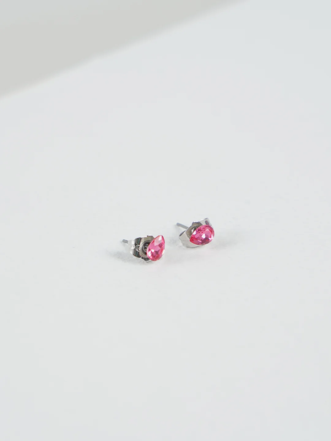 Розовый серьги-гвоздики Swarovski Xuping