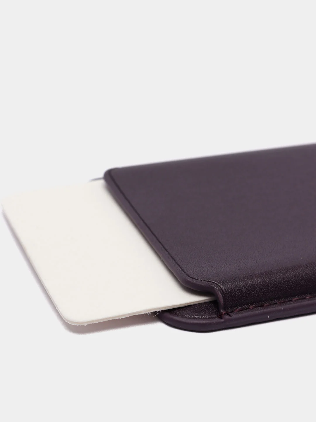 Фиолетовый картхолдер на магнитах MagSafe Leather Wallet iPhone
