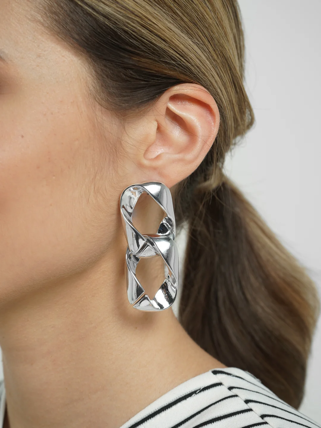 Серый серьги женские, "Индиго", с мятым эффектом, сережки гвоздики