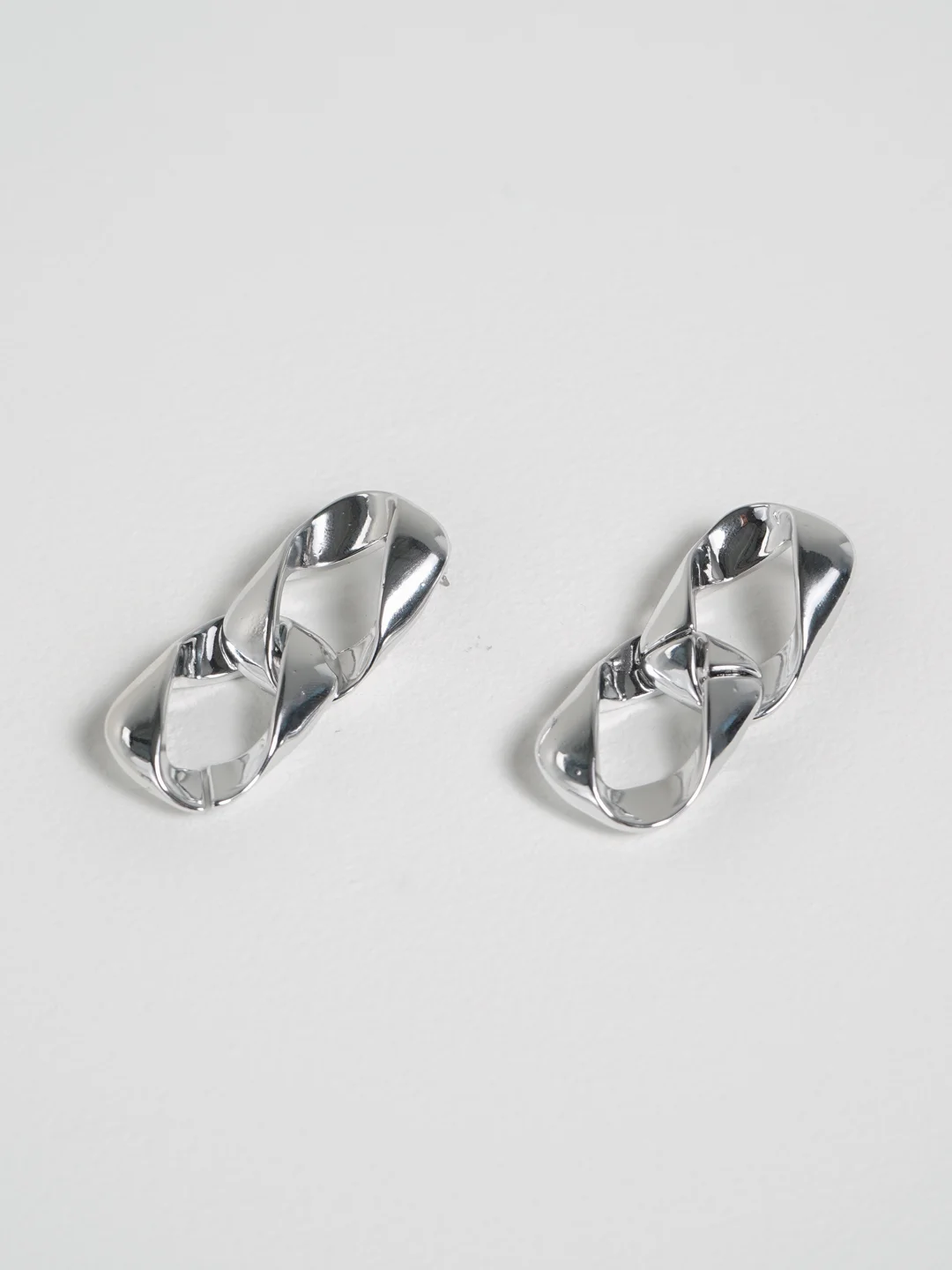 Серый серьги женские, "Индиго", с мятым эффектом, сережки гвоздики