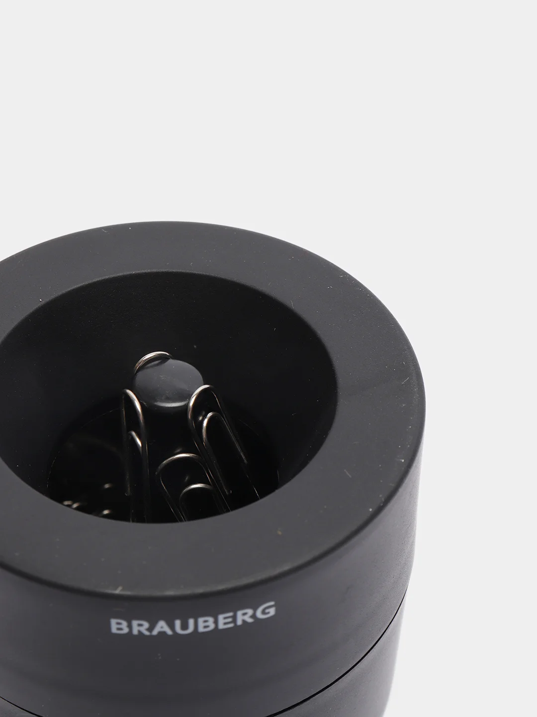 Скрепочница магнитная BRAUBERG с 30 скрепками