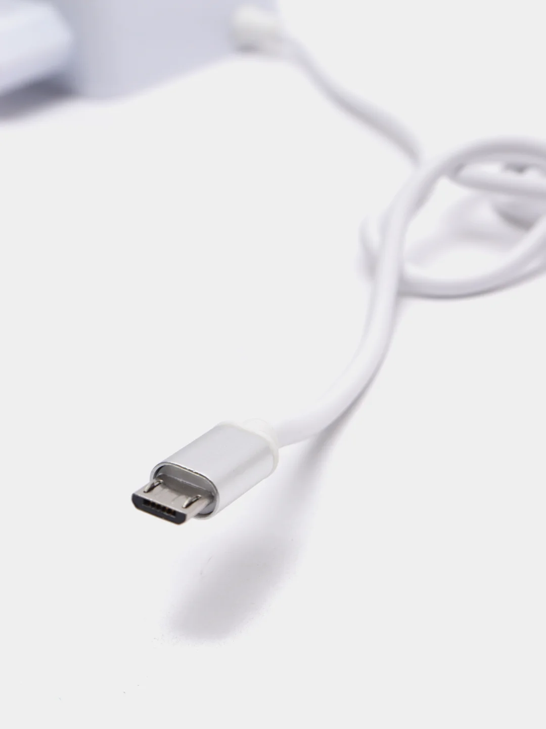 Белый сетевое зарядное устройство More Choice NC48, 2 USB, 2,4 A, Micro USB, LED подсветка