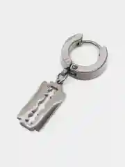 Серебряный серьга-клипса с подвеской "Лезвие", унисекс